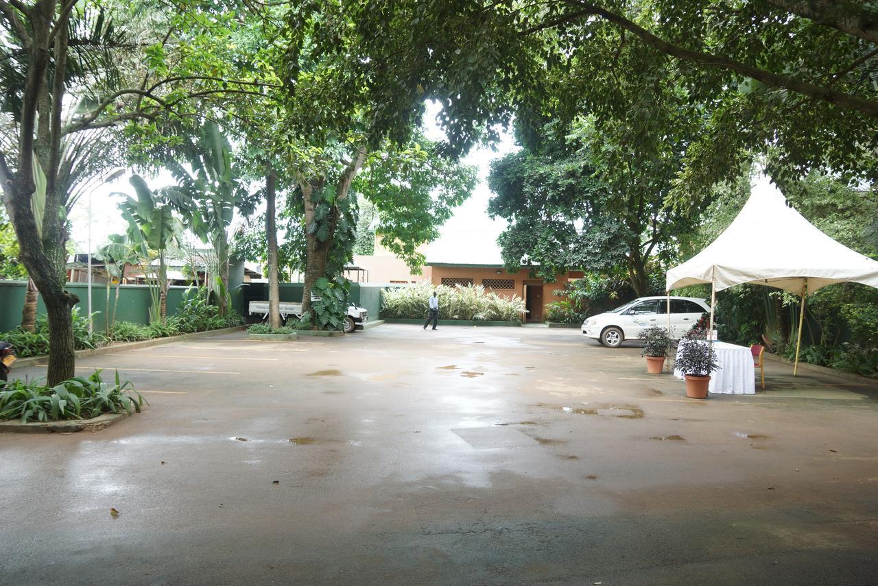 Country Lake Resort Garuga Entebbe Eksteriør billede