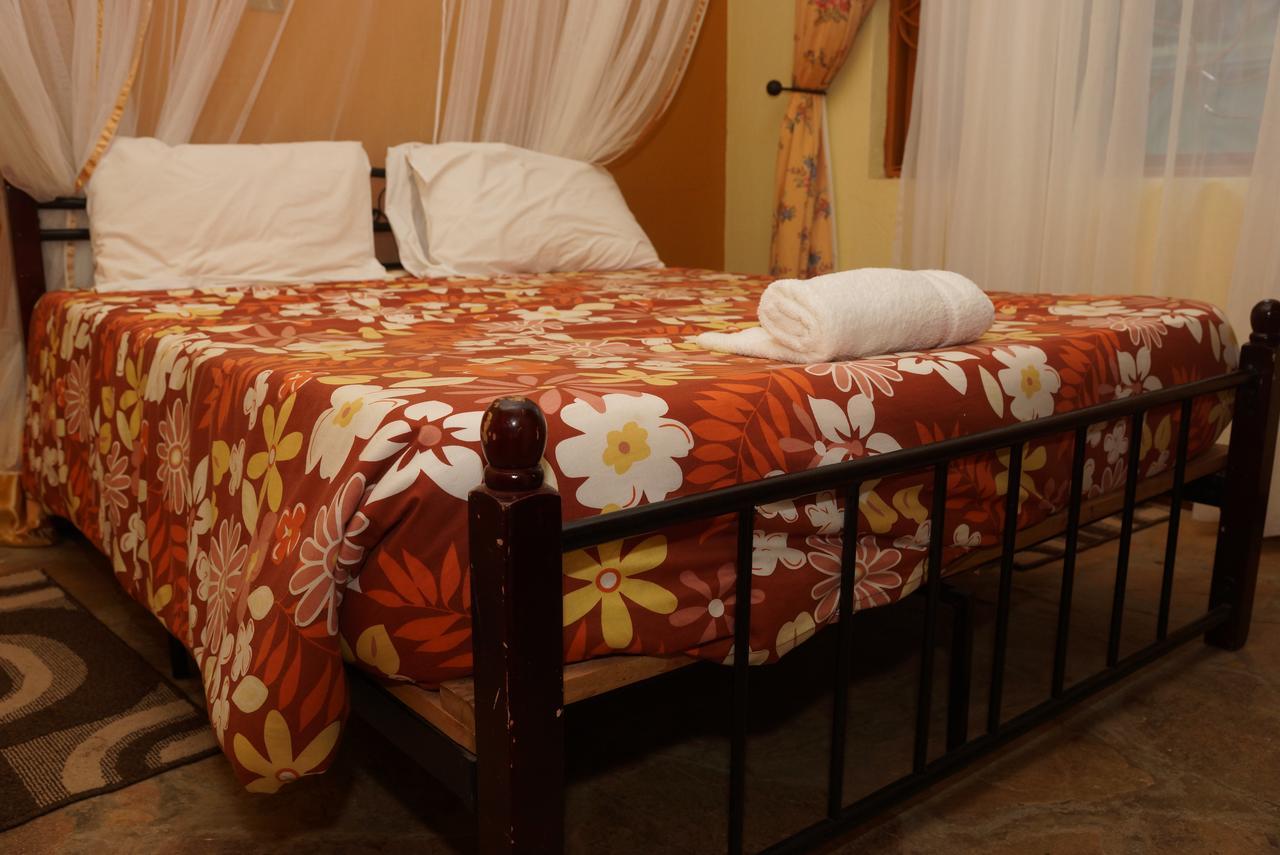 Country Lake Resort Garuga Entebbe Eksteriør billede